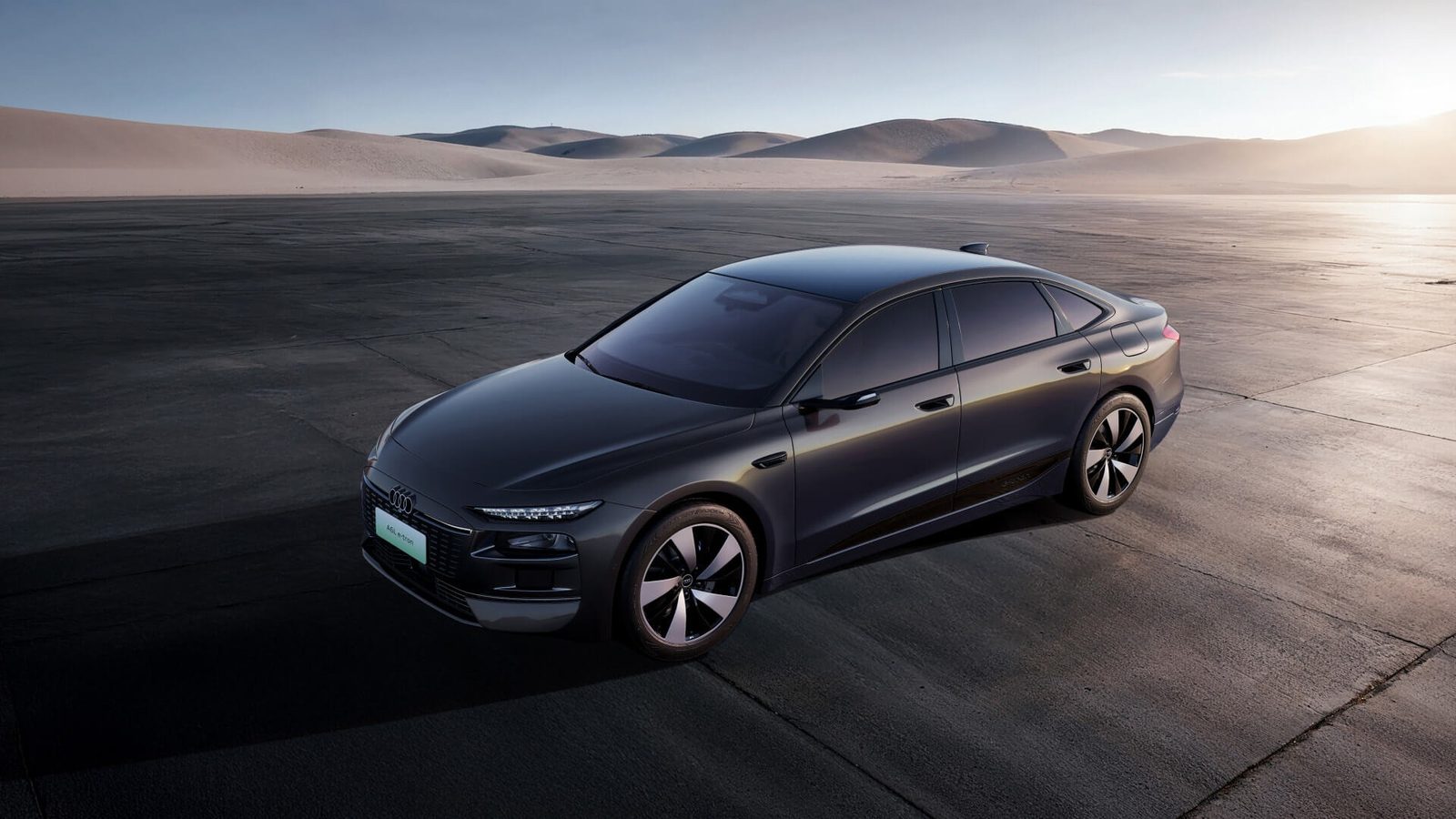 Audi A6L e-tron China 2025 — главное фото модели, экстерьер, вид спереди 3/4, рынок China