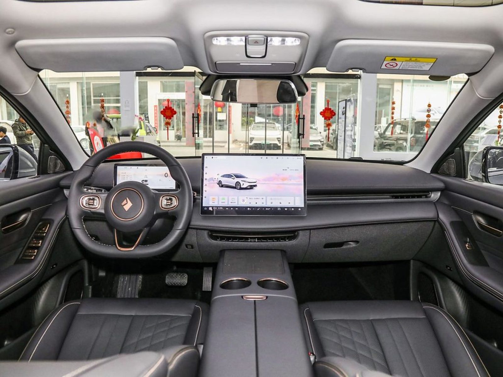 Baojun Xiangjing EV 2025 — интерьер, второй ряд сидений, рынок internal_mvp