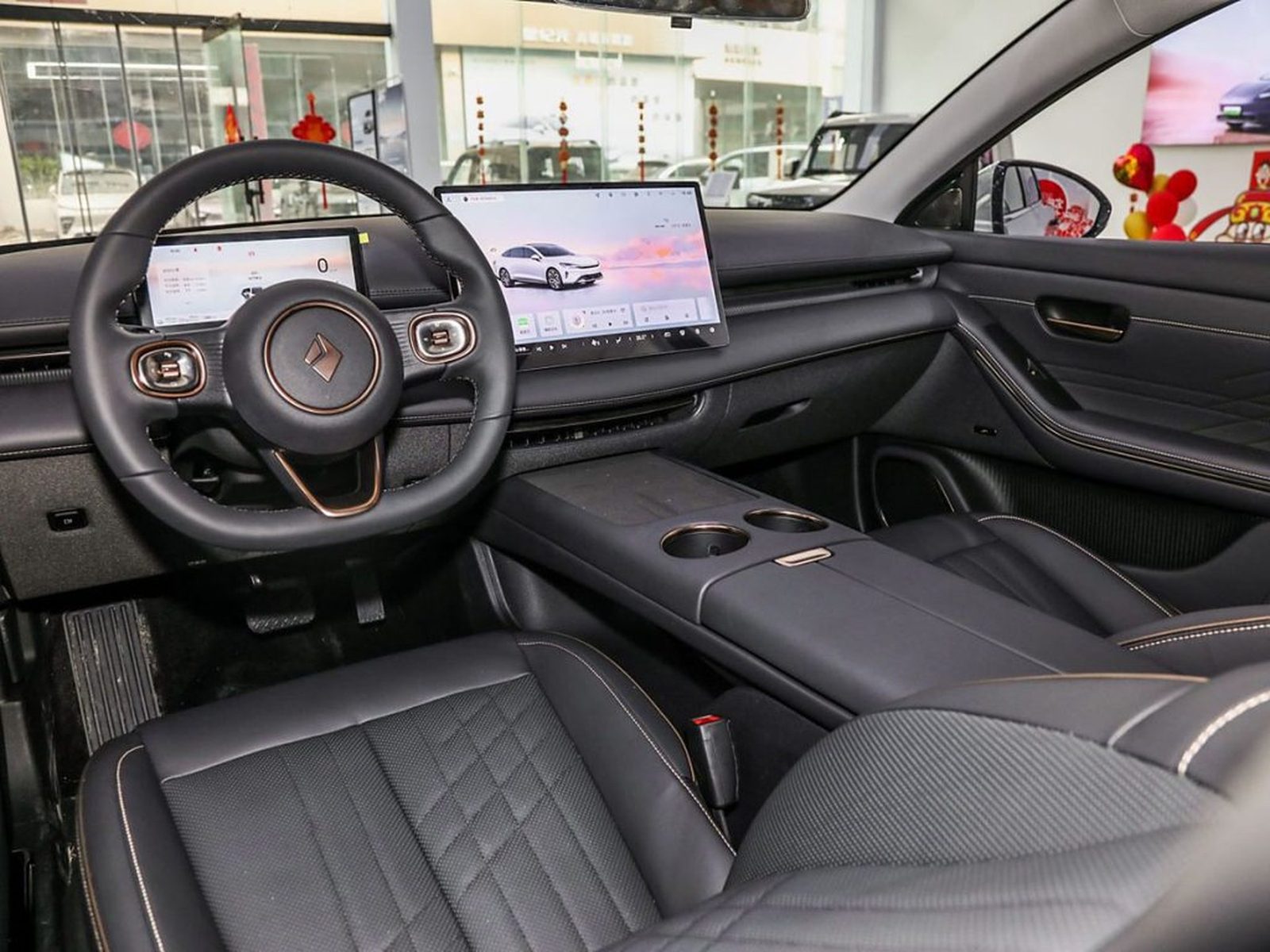 Baojun Xiangjing EV 2025 — интерьер, второй ряд сидений, рынок internal_mvp