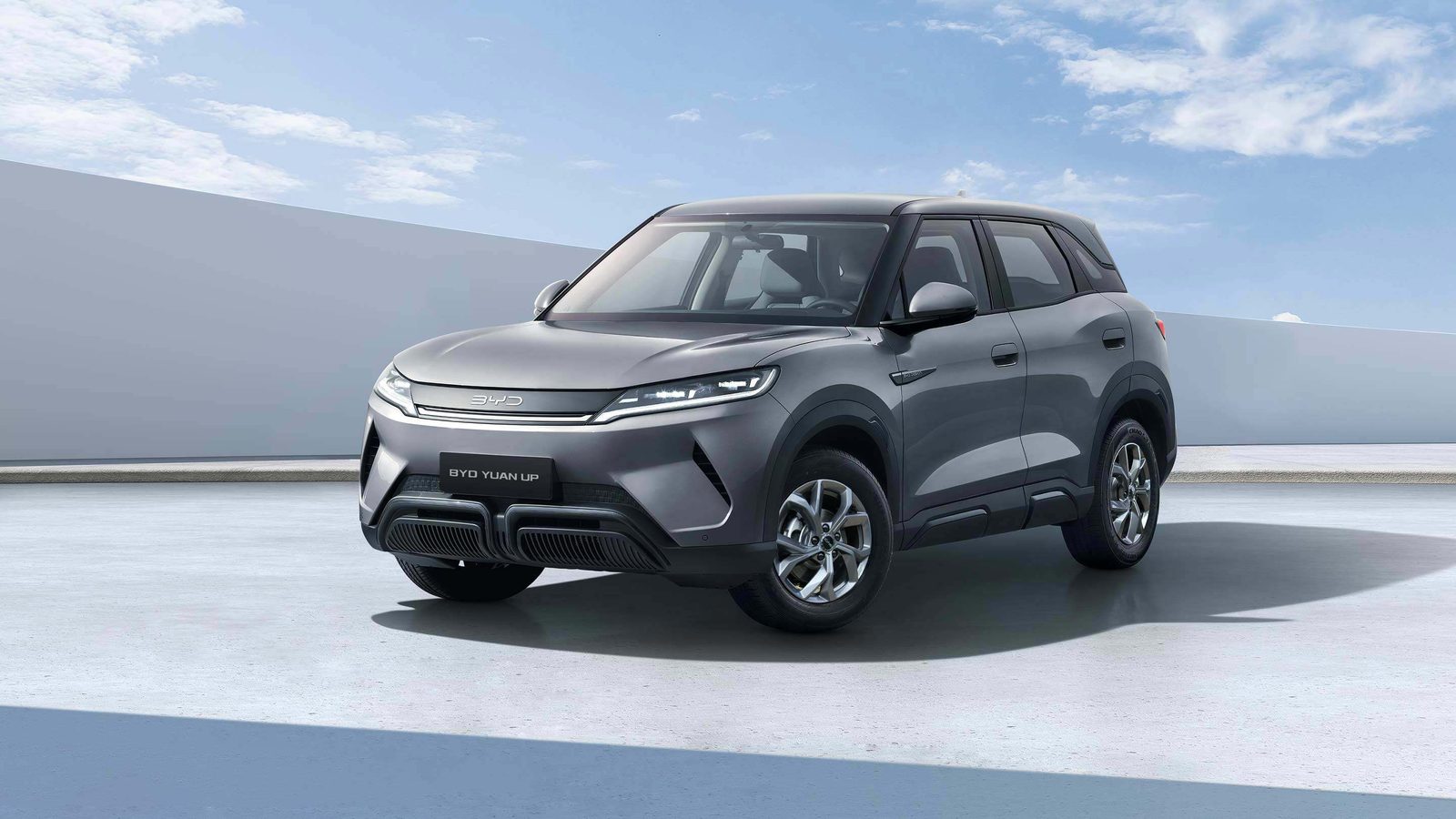 BYD Yuan UP EV — фото модели