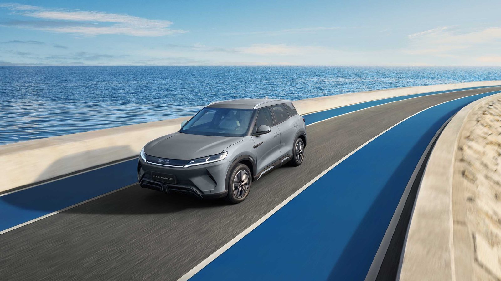 BYD Yuan UP EV 2024 — экстерьер, вид спереди 3/4, рынок official_regional