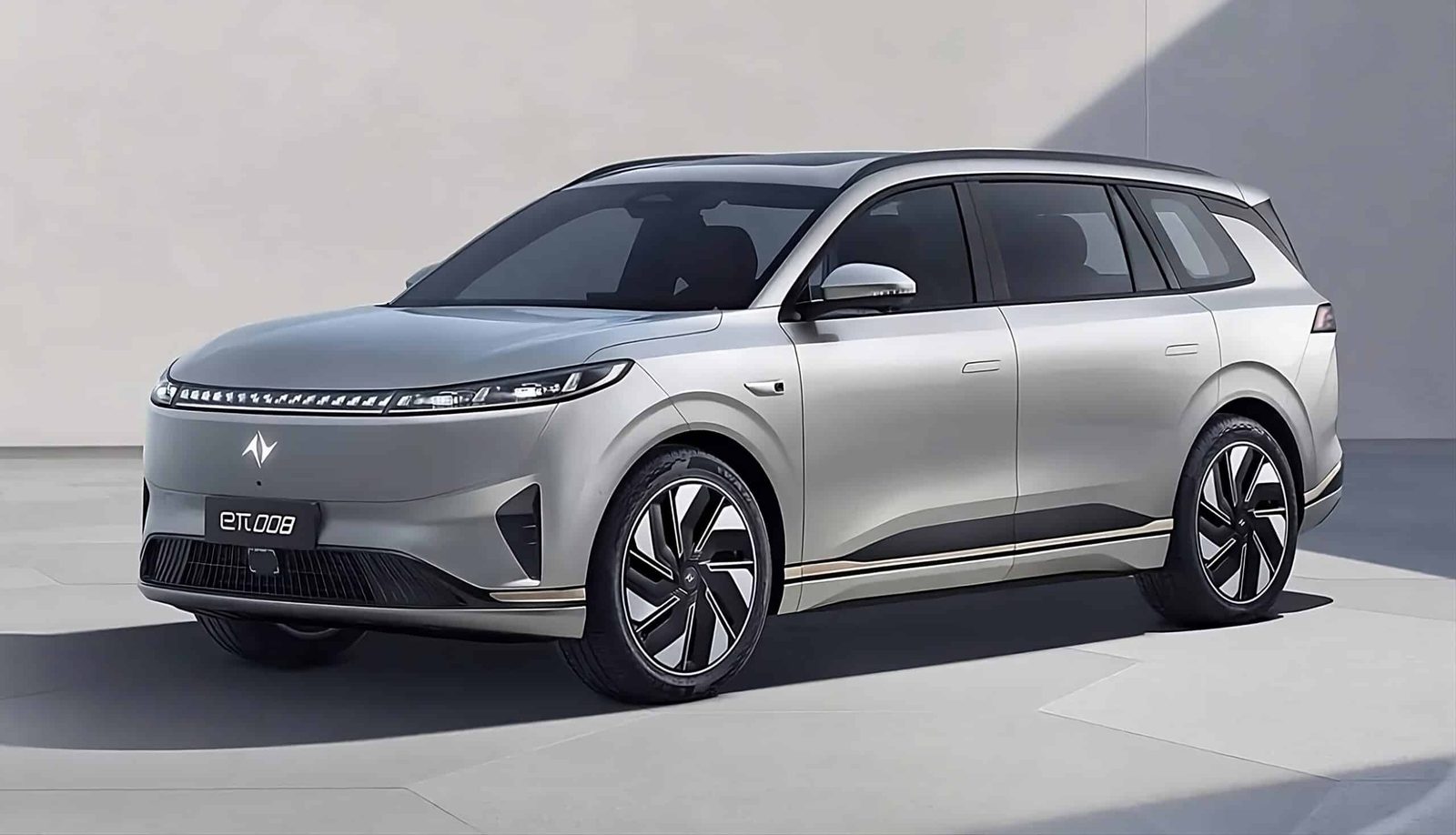 Dongfeng eπ 008 EV — фото модели