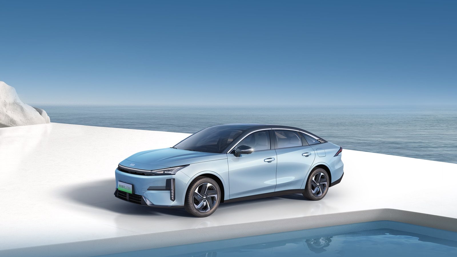 Geely Galaxy L6 EM-i 2026 — главное фото модели, экстерьер, вид спереди 3/4, рынок China
