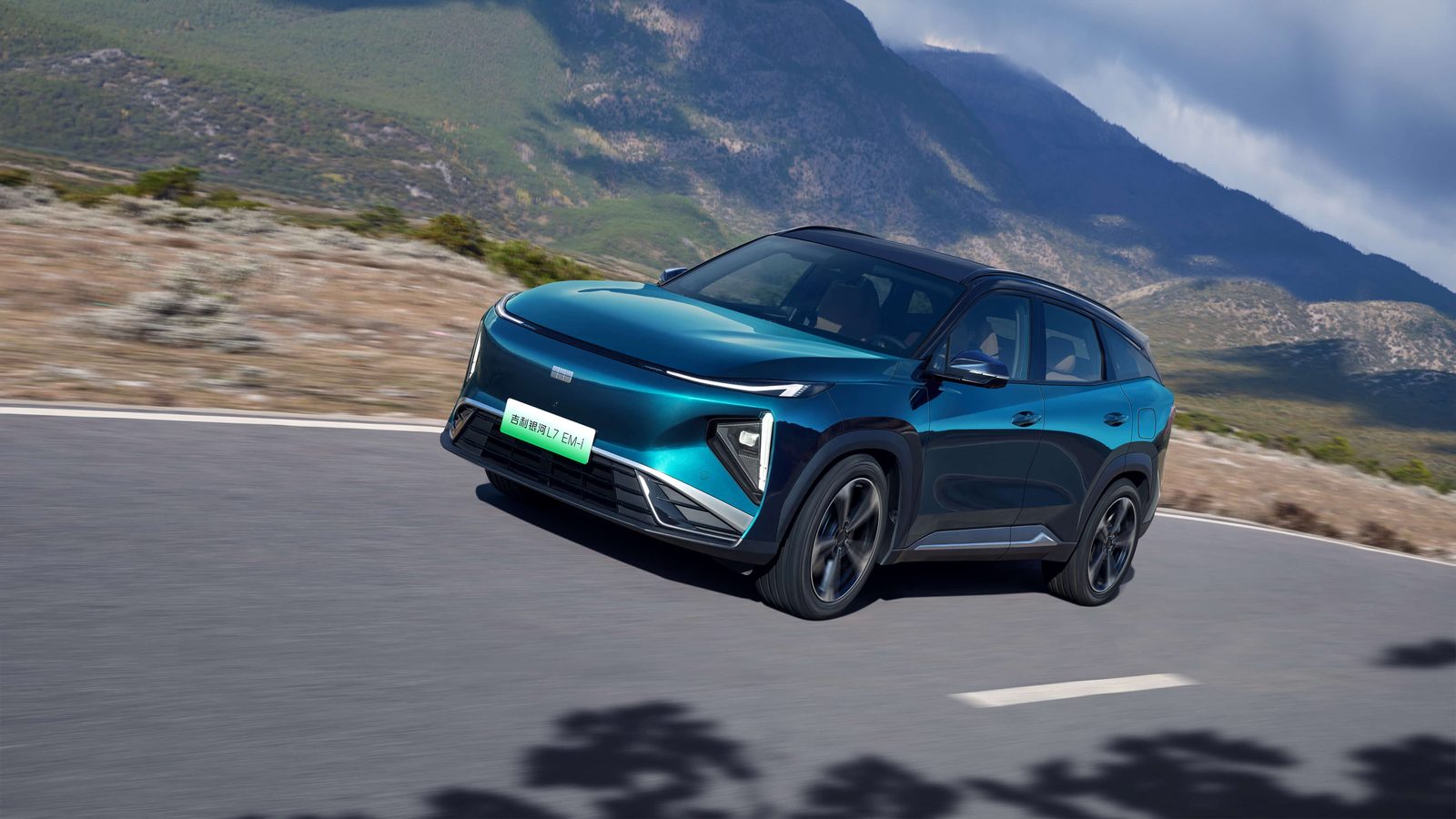 Geely Galaxy L7 EM-i 2026 — экстерьер, front 3q motion, рынок China