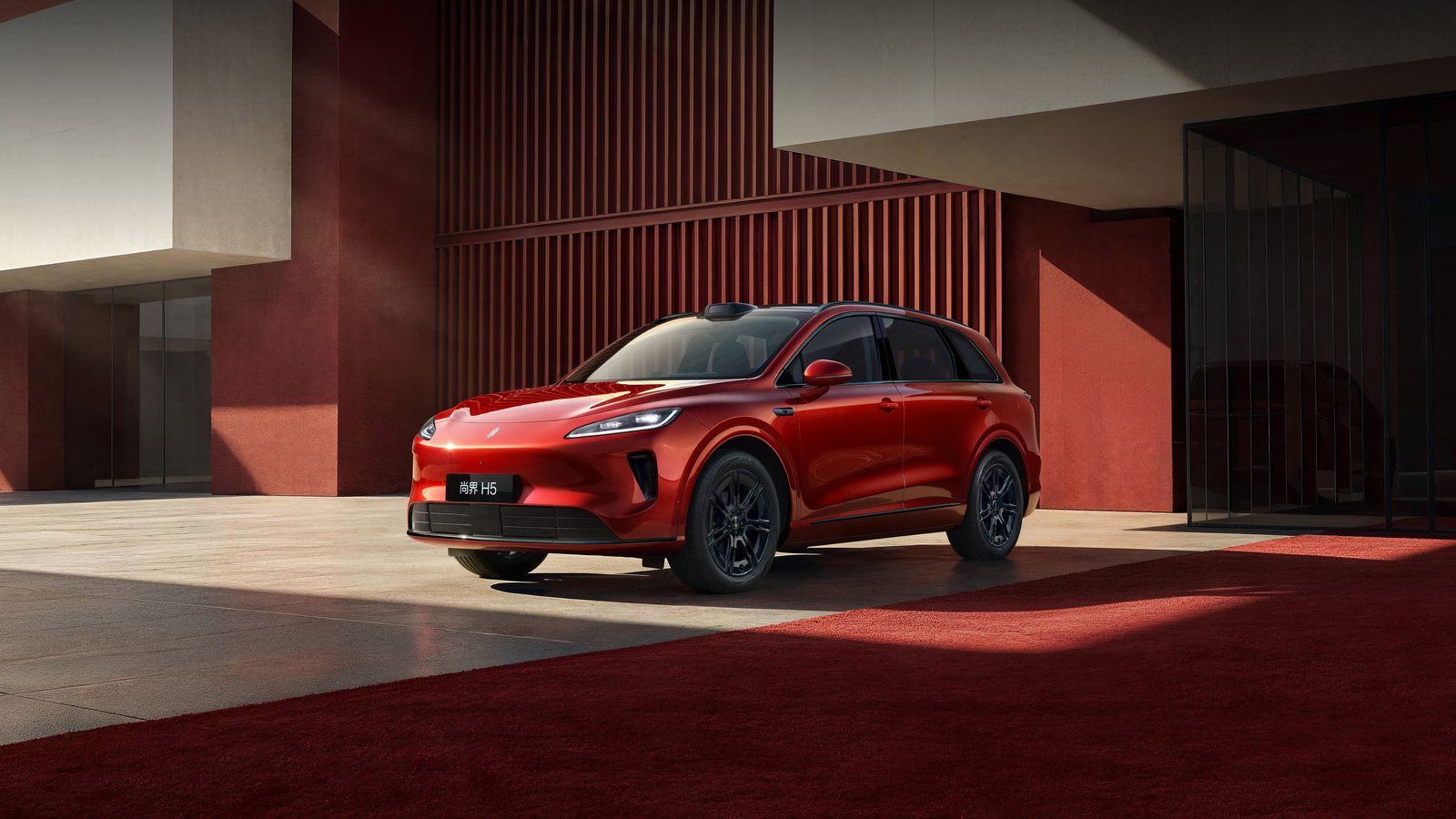 HIMA Shangjie H5 EV 2026 — экстерьер, front 3q red, рынок China