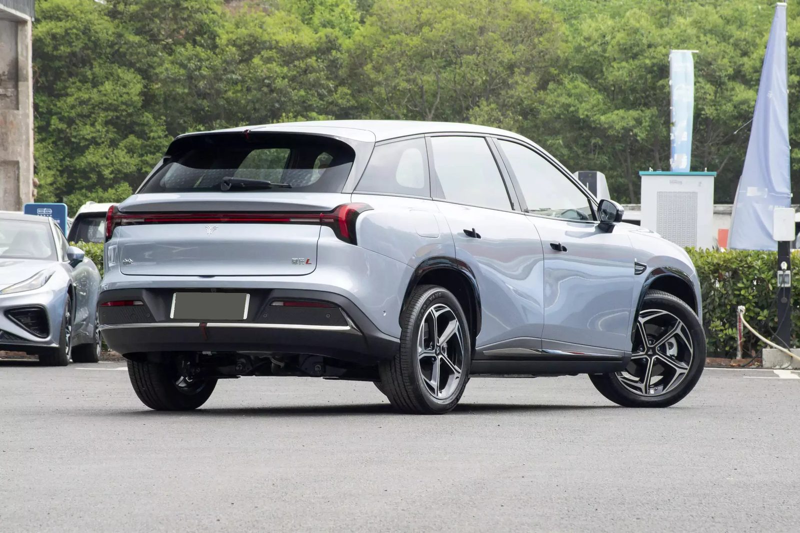 Neta L EREV 2024 — экстерьер, rear 3q silver, рынок China Neta L EREV reference