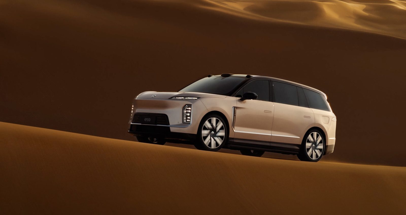 NIO ES9 2026 — экстерьер, front 3q dune, рынок China / global official