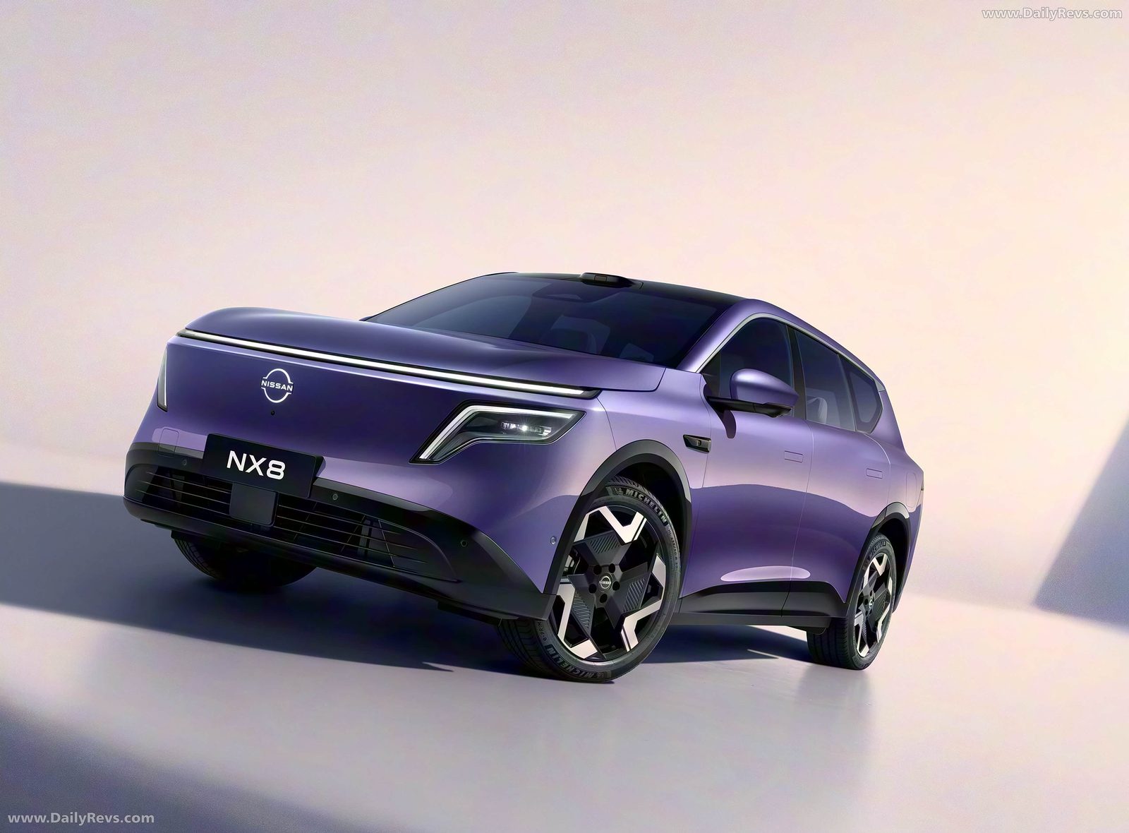 Nissan Dongfeng Nissan NX8 EV 2026 — экстерьер, вид спереди 3/4, рынок internal_mvp