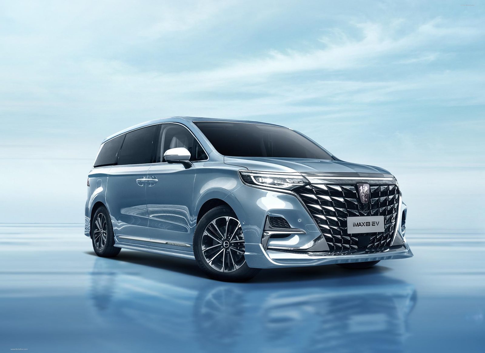 Roewe iMAX8 EV — фото модели