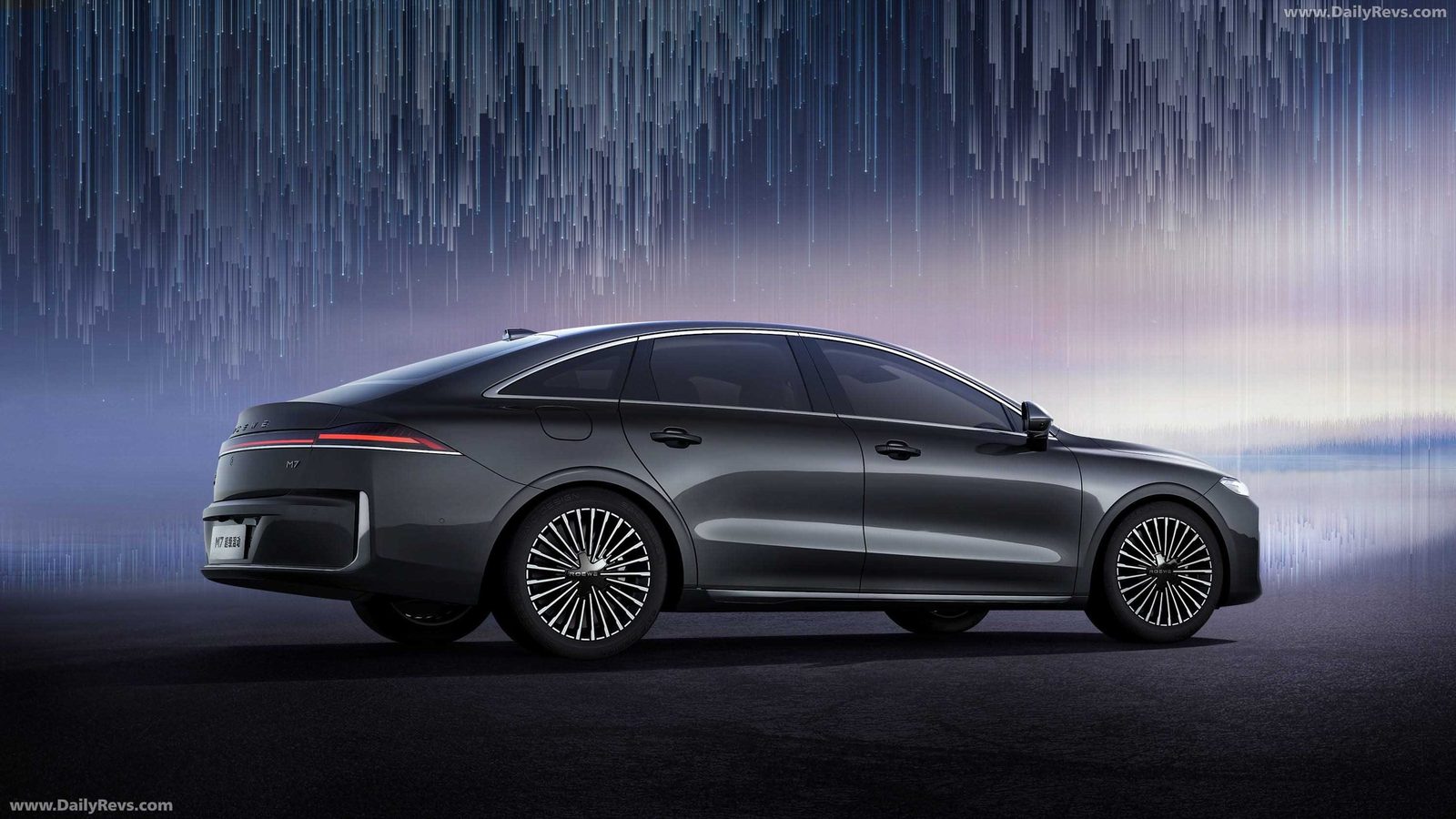 Roewe M7 DMH — фото модели