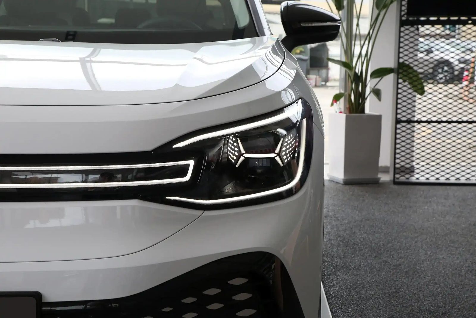 Volkswagen ID.6 CROZZ China 2026 — экстерьер, headlight detail, рынок internal_mvp